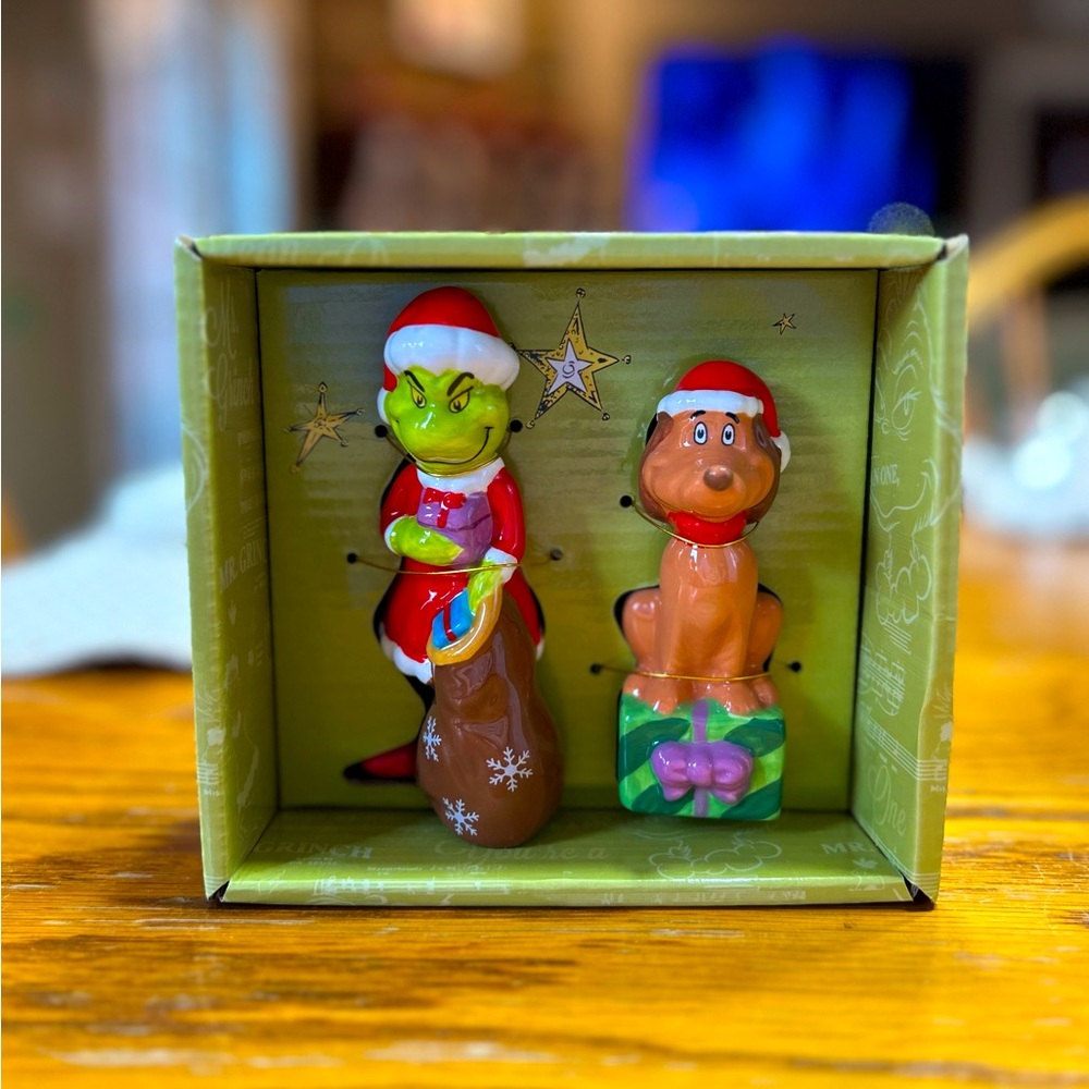 The Grinch Salt and Pepper Shakers